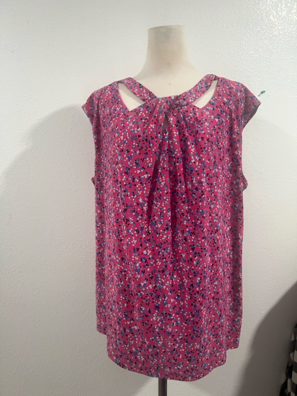 Kasper Pink Floral Tie-Front Sleeveless Top